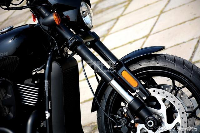 这不是你认识的哈雷试STREETROD750