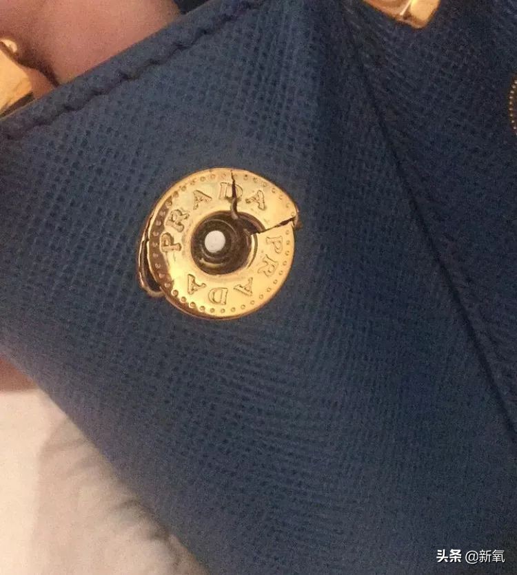 大牌包包上有瑕疵,大牌包的缺陷