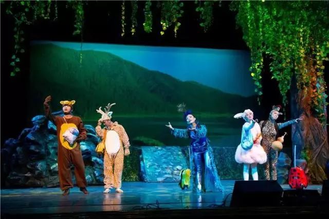 鍗楀畞閫傚悎鍎跨鐪嬬殑琛ㄦ紨,骞胯タ鍗楀畞鍎跨鍓у満