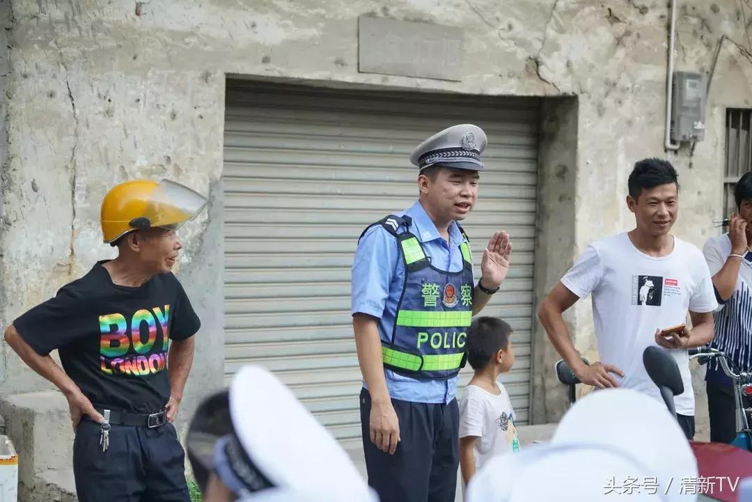 小学生当交警感受,成为交警