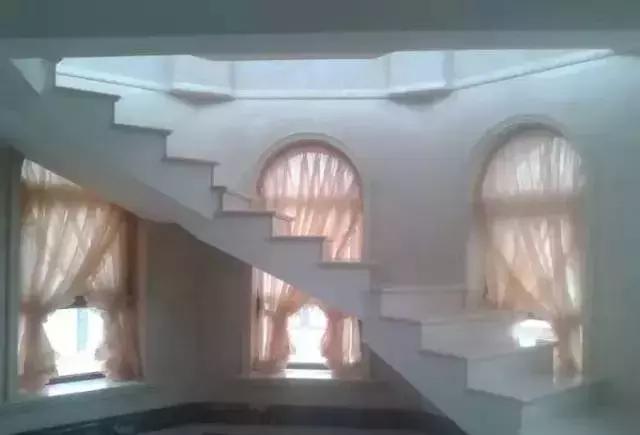 半圆弧窗幔窗帘效果图,别墅窗纱幔头效果图