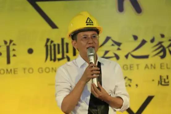 目前最流行的微商运营模式,淘宝和微商是什么样的商业模式