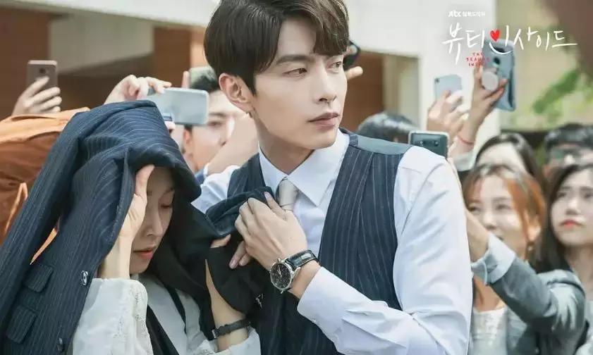 每个月都有新女友，这部会变身的韩剧真鸡儿刺激