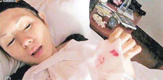 周星驰成名前辛酸经历,周星驰成名前的心酸历程