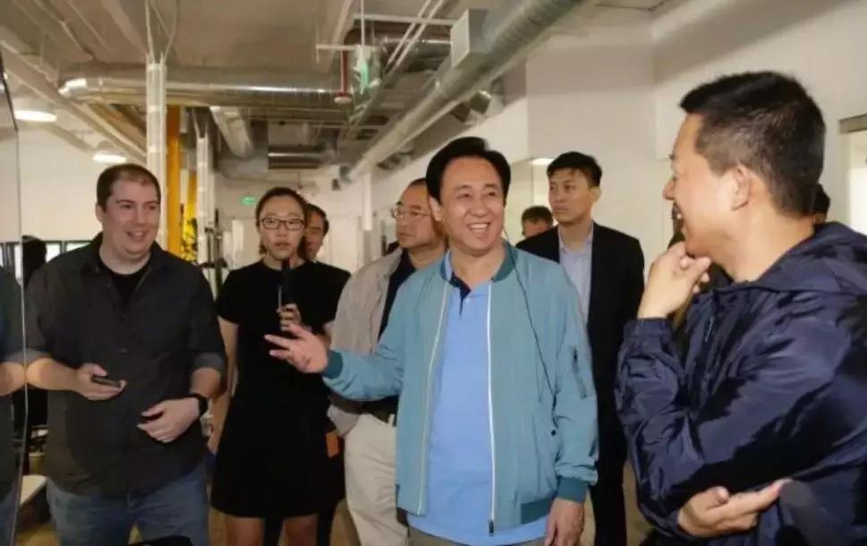 贾跃亭：假如黄昏突然降临