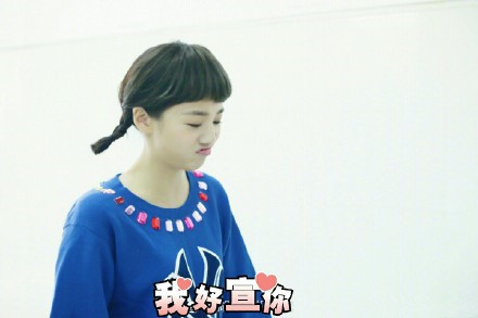 《明星大侦探》第二期录制现场，邓伦鬼鬼都来了，新嘉宾被质疑