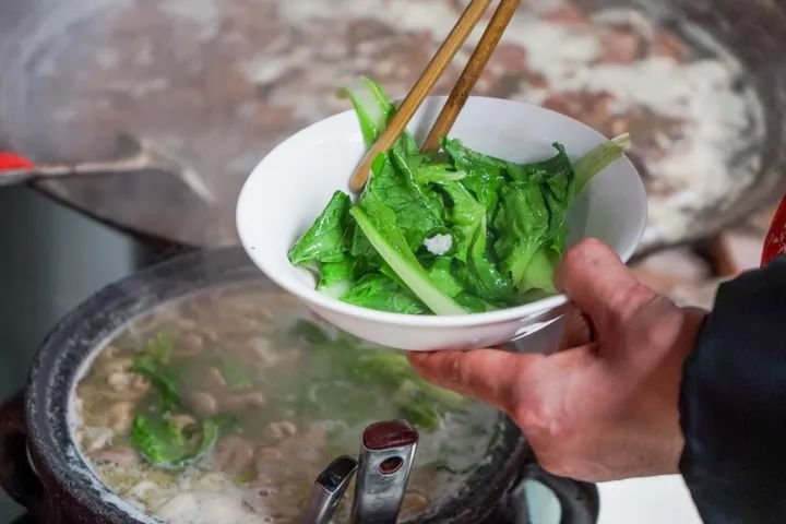 古镇旅游美食推荐,去古镇吃好吃的