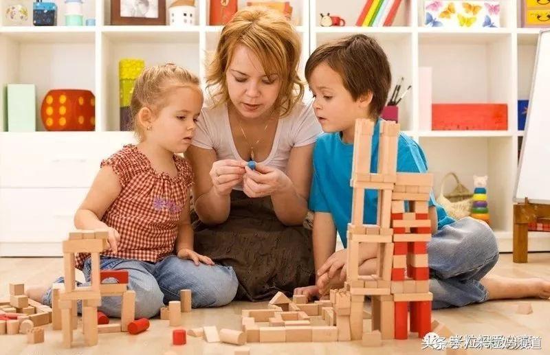 宝宝爱摸小鸡鸡，家长千万留个心眼！