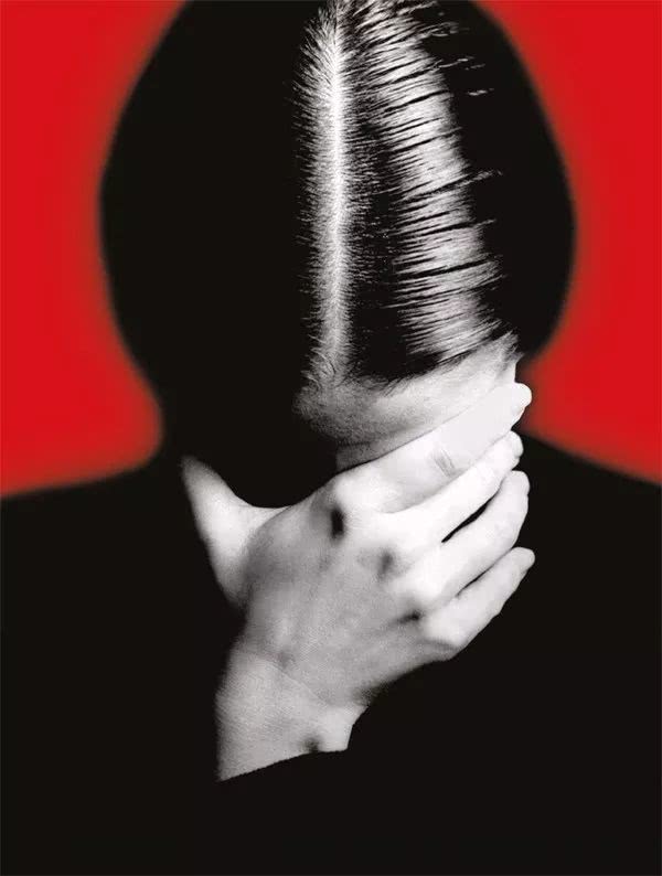 当欲望得不到满足时会心生痛苦,当欲望不可控制