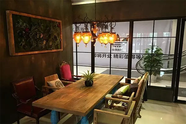 今天不聊情怀，聊加盟｜这只“漫猫”很有情怀