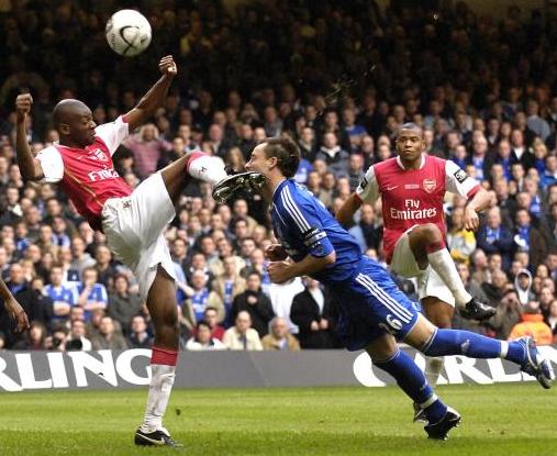 别光记得“友妻门”，也该看看特里如何对待足球和宠溺球迷！