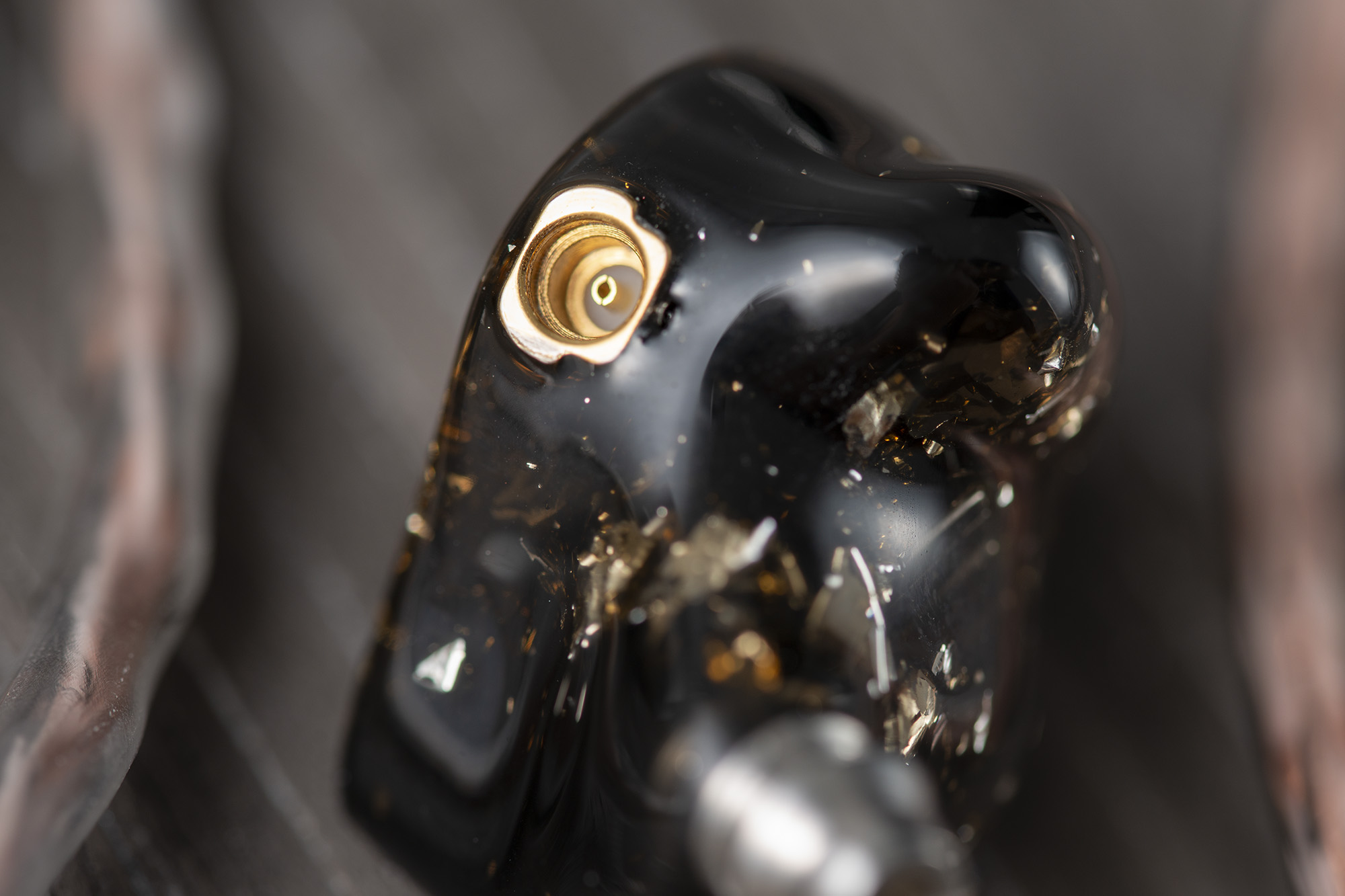 水黄鹂hifi版对比森韵乌金,森韵乌金耳机怎样