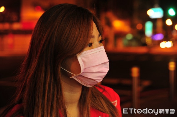 吐槽大会：酒店妹被控榨干台商5千万反呛“小姐就该被玩弄？”