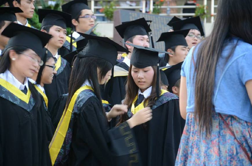 大学毕业高不成低不就的悲哀,大学毕业难