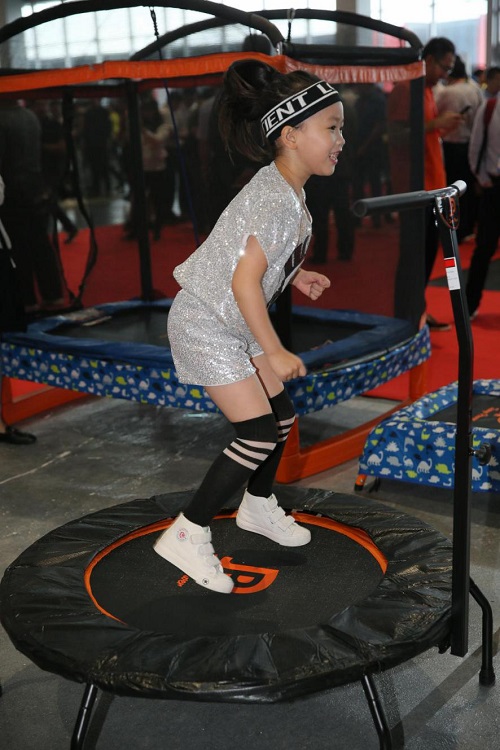 尚体旗下蹦熊携手三大儿童运动国际品牌亮相上海2018年中国玩具展