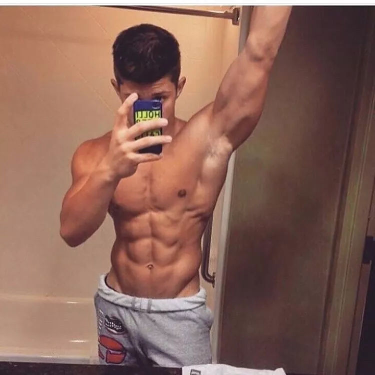 健身房一周训练计划健身动作教学,老年健身房一周健身计划表