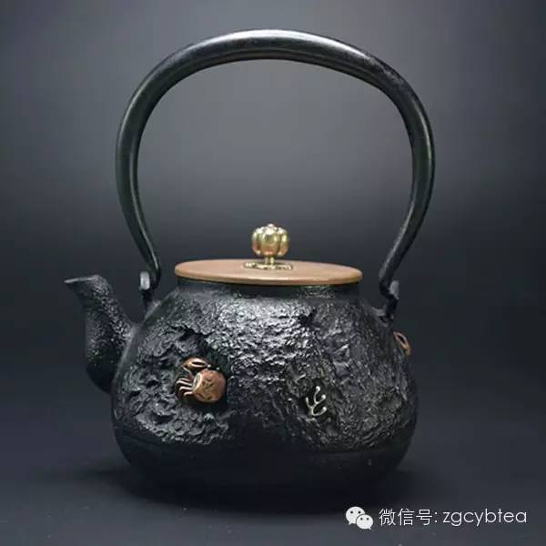 买铁壶还是银壶,铁壶如何选购