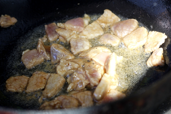 葱爆肉最正确的做法,葱爆肉最正宗的做法