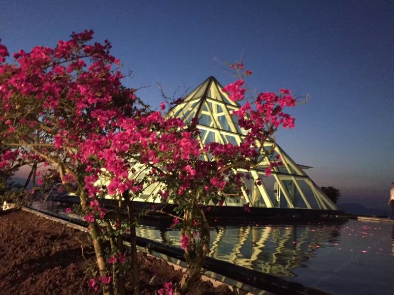 川藏悬崖酒店,峨眉山顶级最美民宿酒店