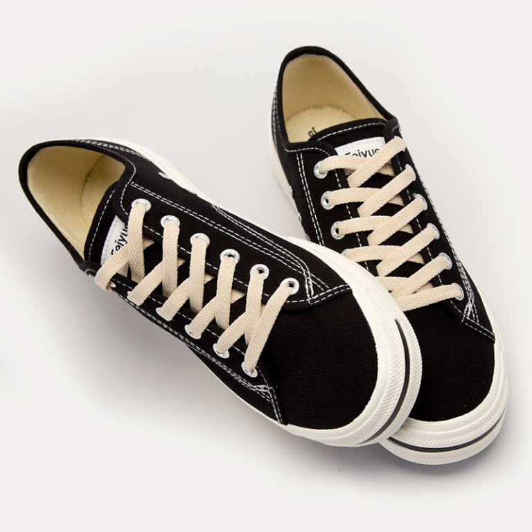 小白鞋小黑鞋视频,适合穿搭的小黑鞋