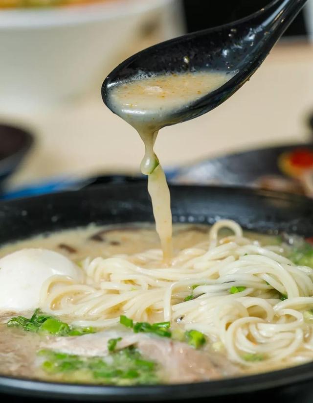 在日本排队吃拉面,天津排名前三的拉面