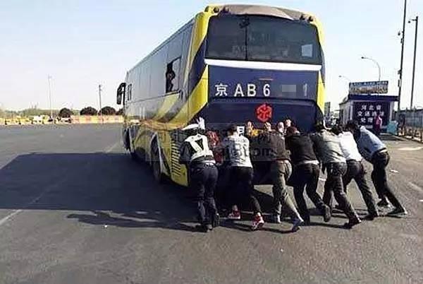 自动挡电瓶没电了打不着火怎么办,自动挡车电瓶没电了怎么办