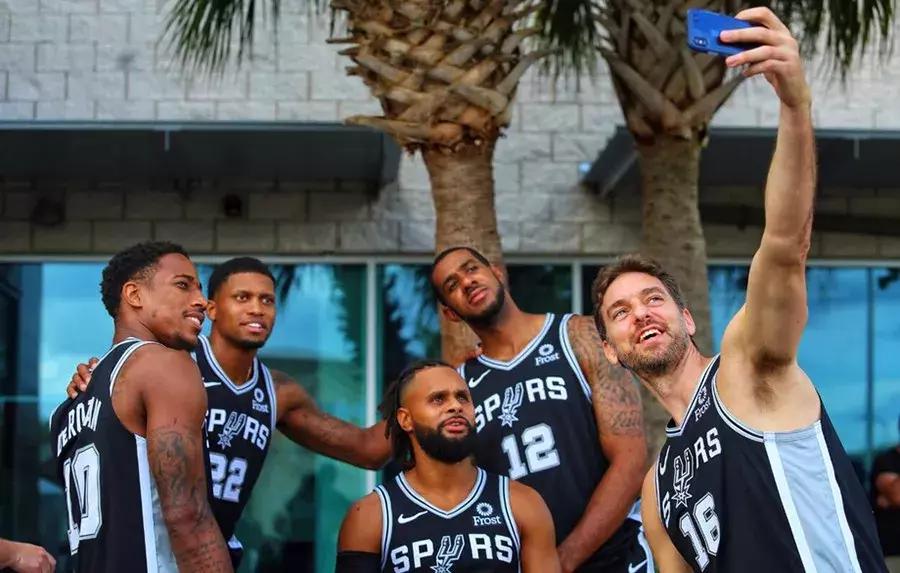 nba各队球衣胸前广告,nba18年总决赛宣传海报