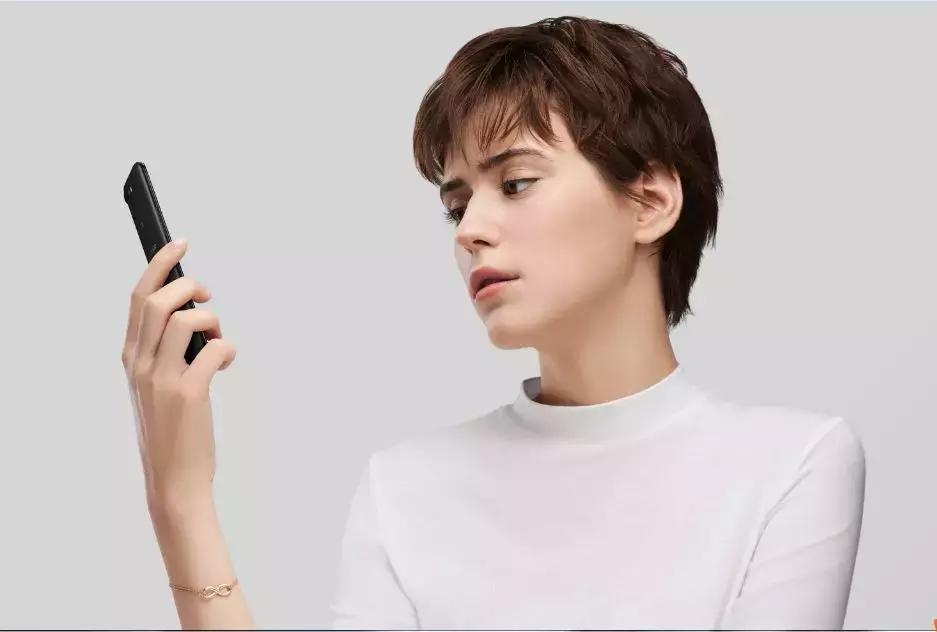 手机一半黑屏一半正常怎么解决,oppo手机黑屏解决最简单方法