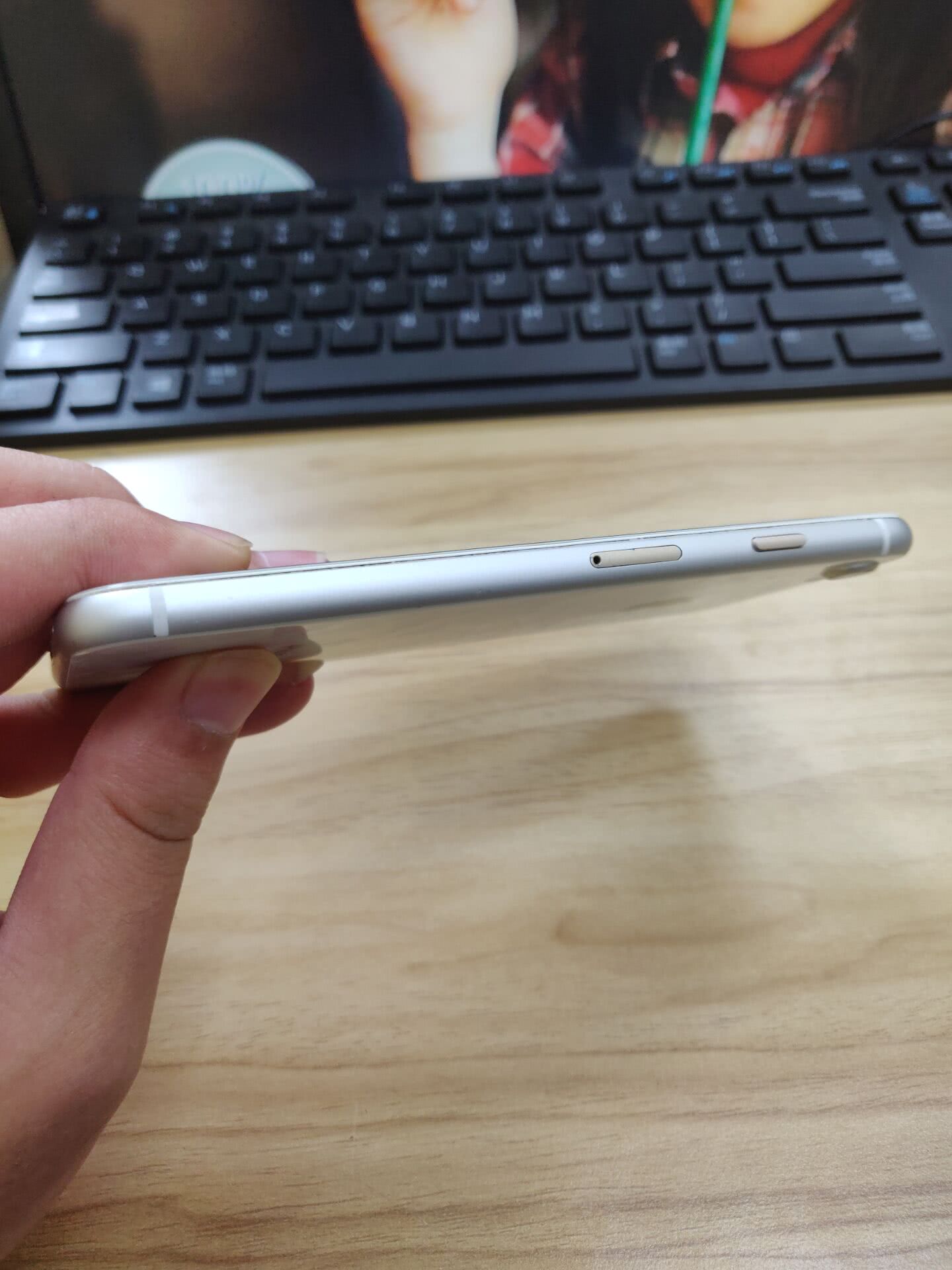 用了6年的手机坏了怎么办,用了6年的手机准备换一台新的