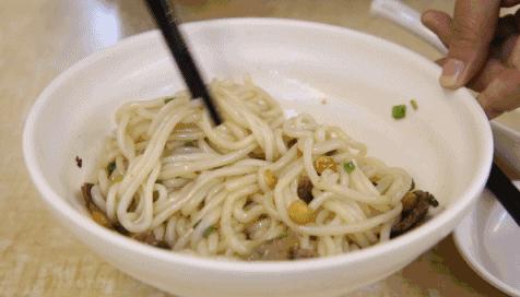 没什么可以阻挡我对螺蛳粉的向往,对螺蛳粉的热爱只有零次和无数次