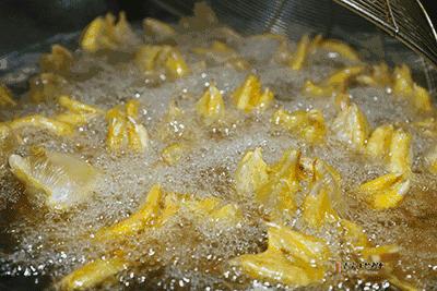 没什么可以阻挡我对螺蛳粉的向往,对螺蛳粉的热爱只有零次和无数次