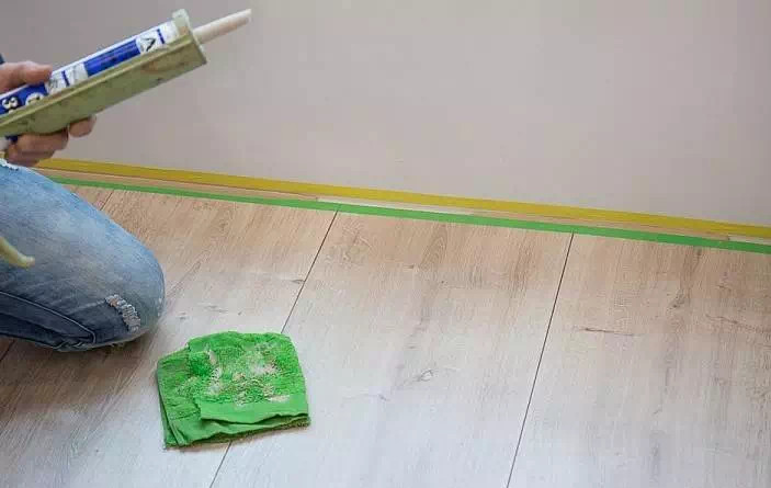 哪种玻璃胶防水不发霉,卫生间用什么玻璃胶不发霉