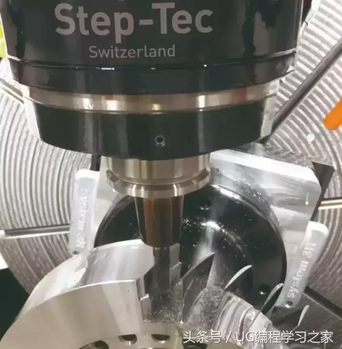 五轴机床的重要性,高精度五轴数控机床