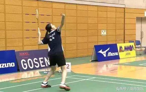 打好高远球的三要素,打好高远球一般几节课