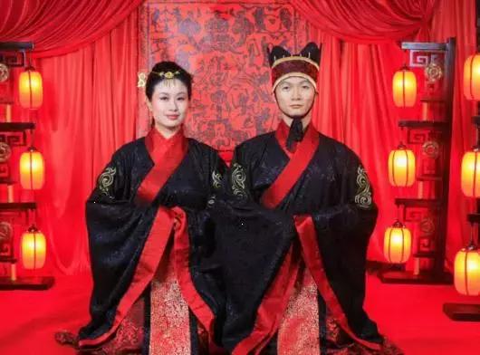 官宣后是要结婚吗,官宣婚礼推迟怎么说