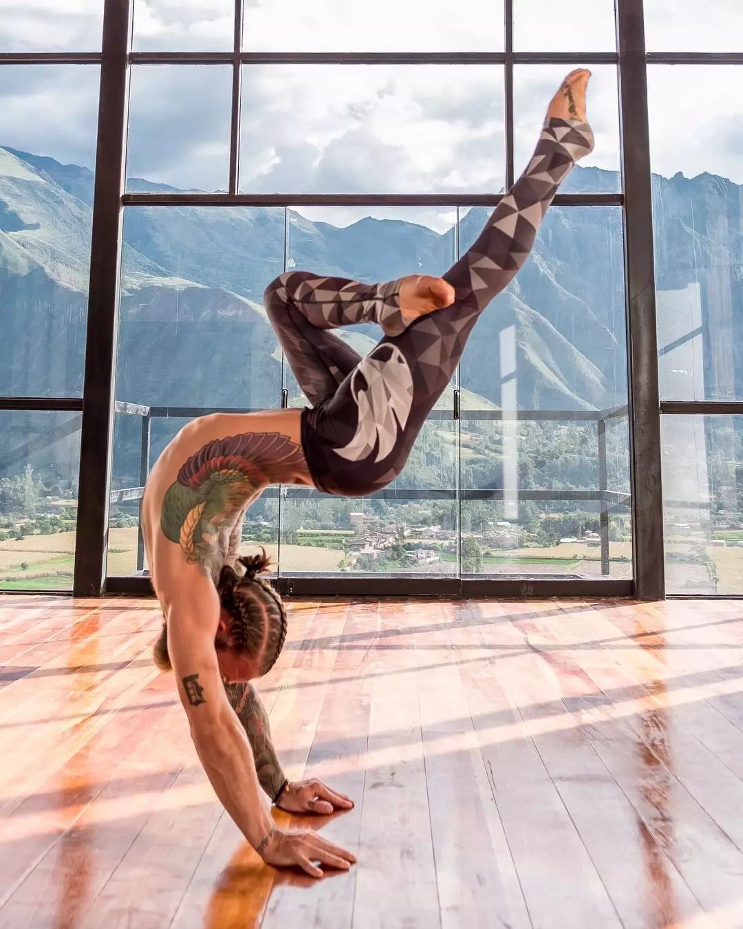 胃胀气瑜伽排浊气,排出体内胀气和助消化瑜伽