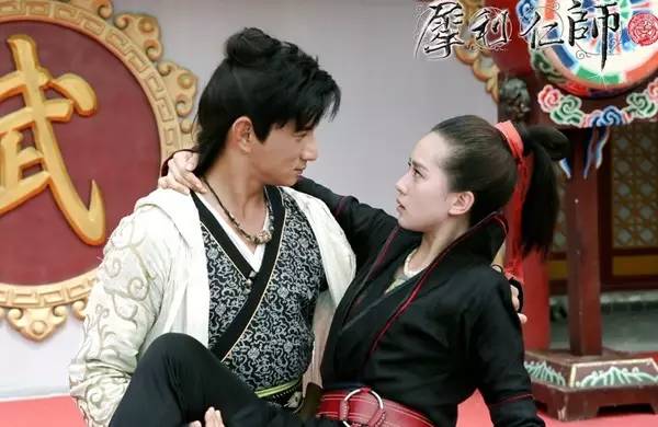 赵丽颖与冯绍峰最近之间的情况,赵丽颖冯绍峰他们两人的合唱