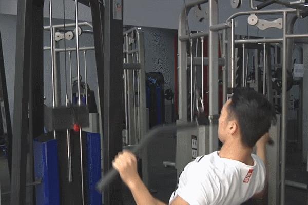 背部练厚好还是背部练薄好,杠铃划船怎样让背部练的更厚