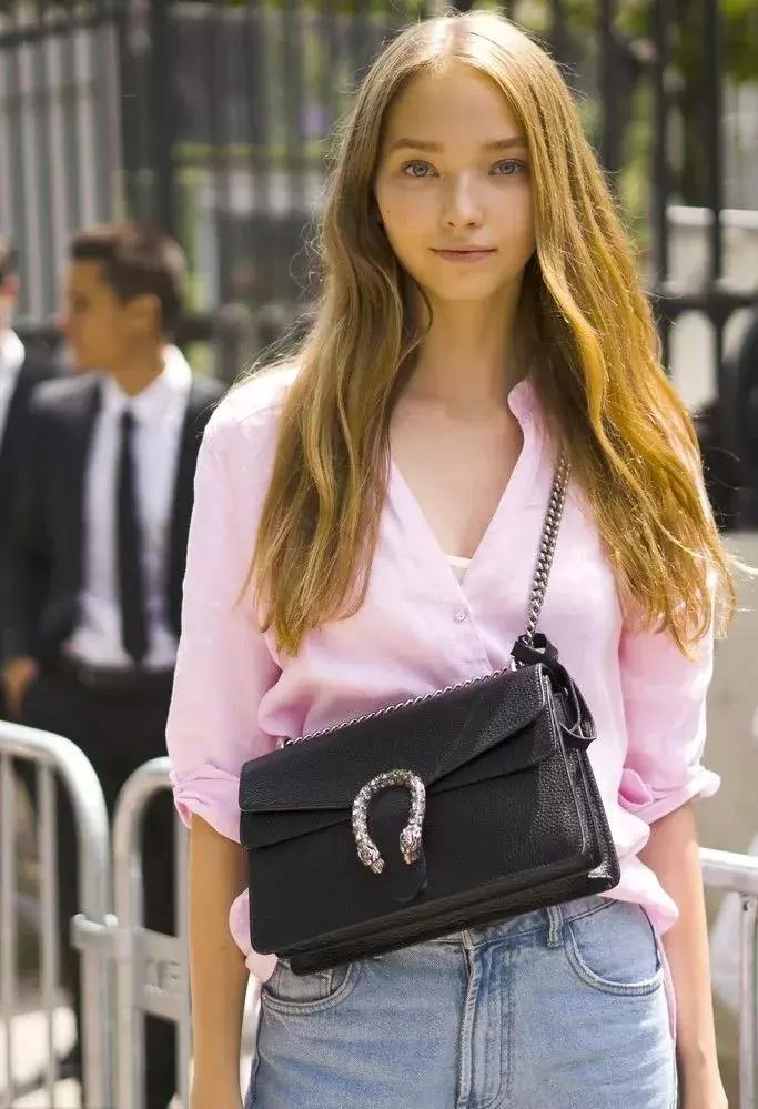 女人买包有哪些讲究,女人买包素材视频