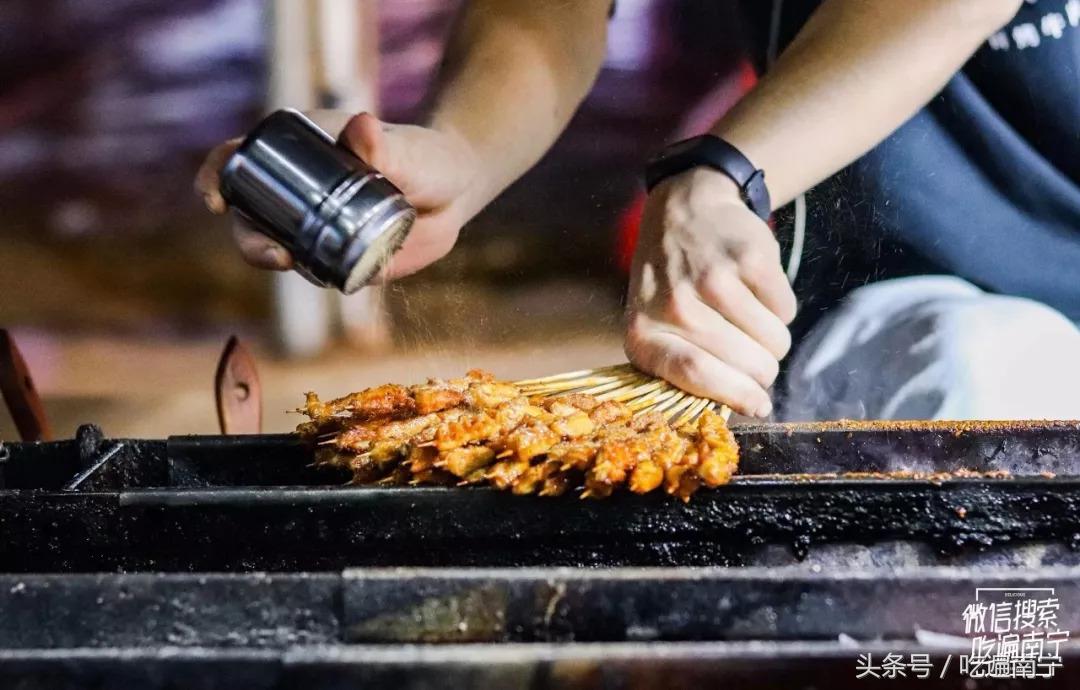南宁美食推荐必吃一条街在哪,南宁最有名的10道美食