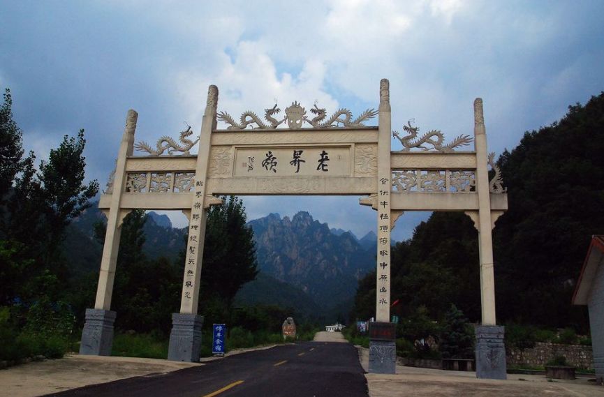 同圆梦，喜甘霖普降，盛世吉祥！