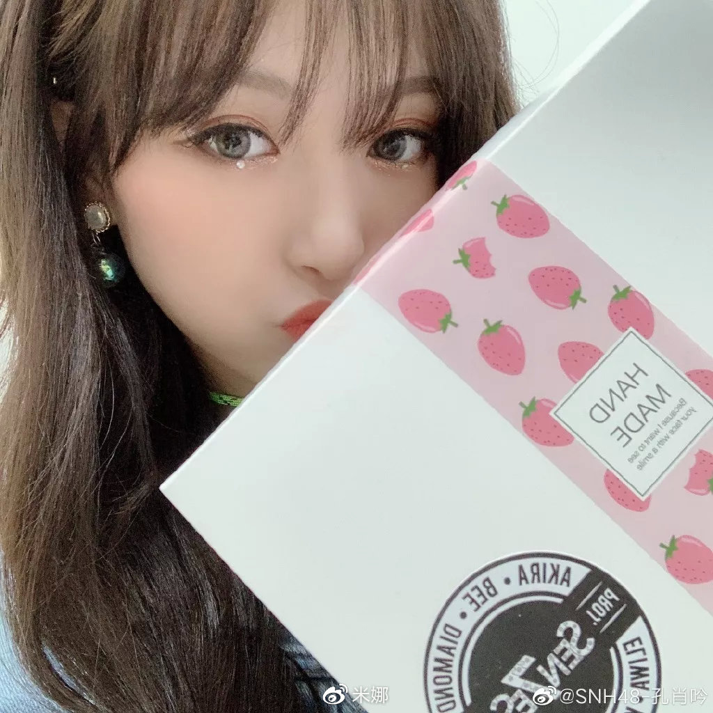 泫雅ins晒美照,泫雅携新作品回归