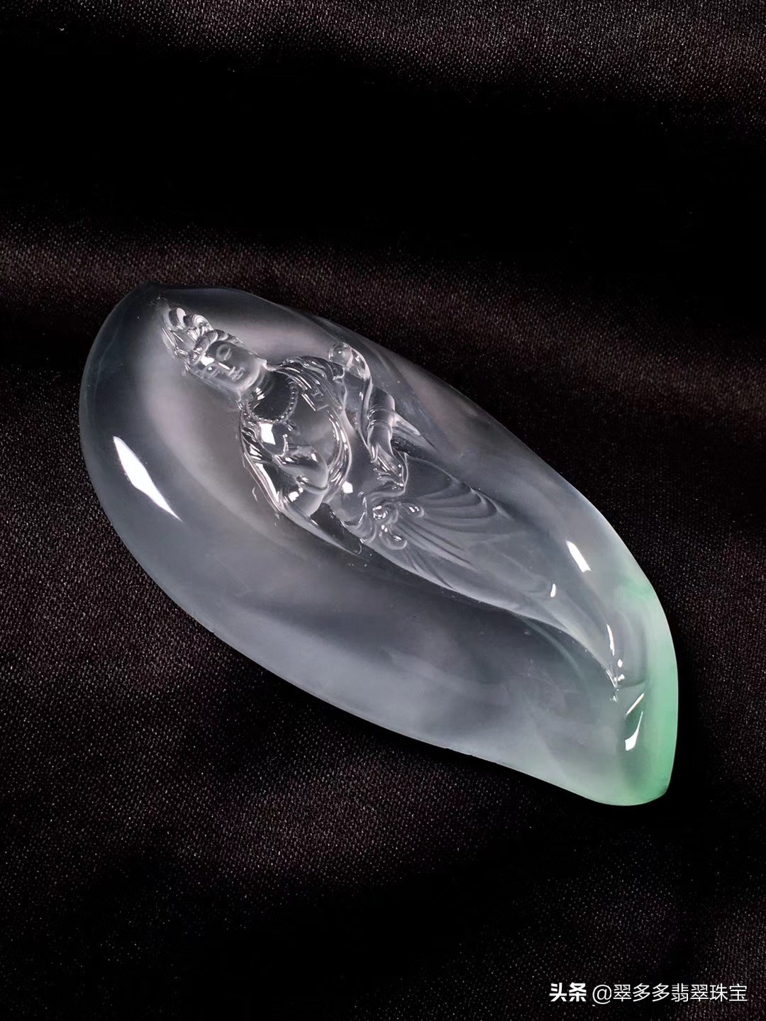 如果你不懂翡翠的“水头”看完这篇文章你就会明白