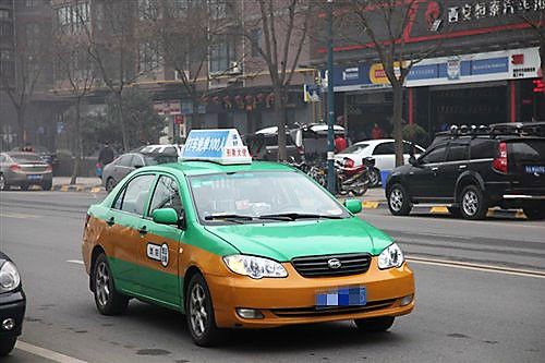 捷豹f-pace霸气魔都街拍,沉浸式体验捷豹老款fpace