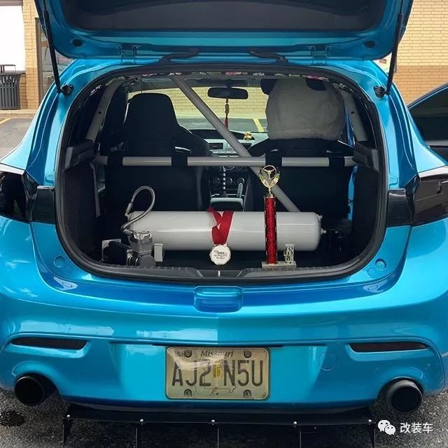 蓝色两厢马自达星骋,马自达星骋特点