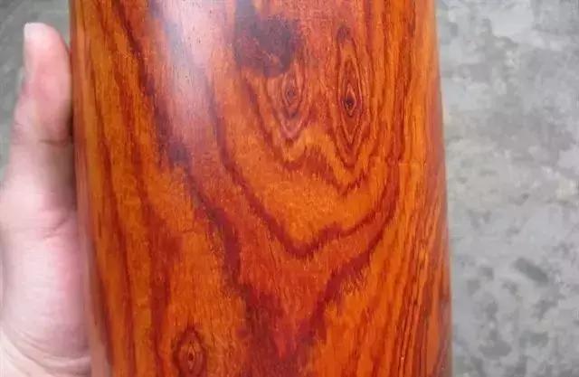红木家具同材质不同尺寸价格差异,为什么同样红木材质价钱差很多