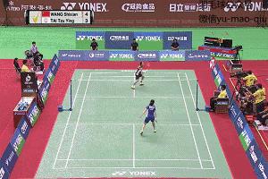 打羽毛球被动球打不到后场怎么办,羽毛球正手后场被动处理