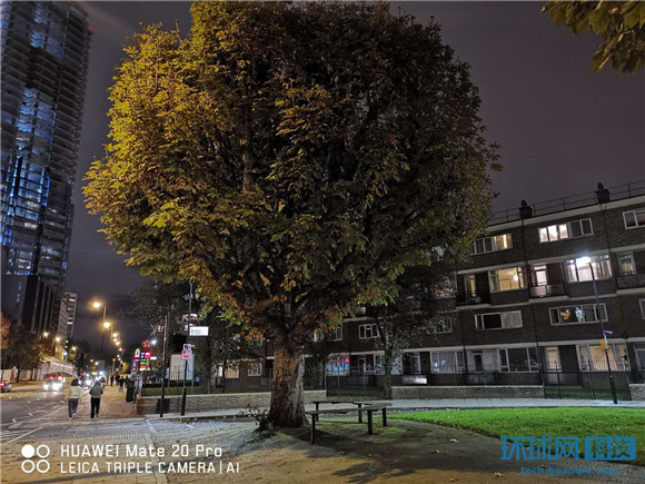 华为mate20打败苹果,华为mate20外国网友评论