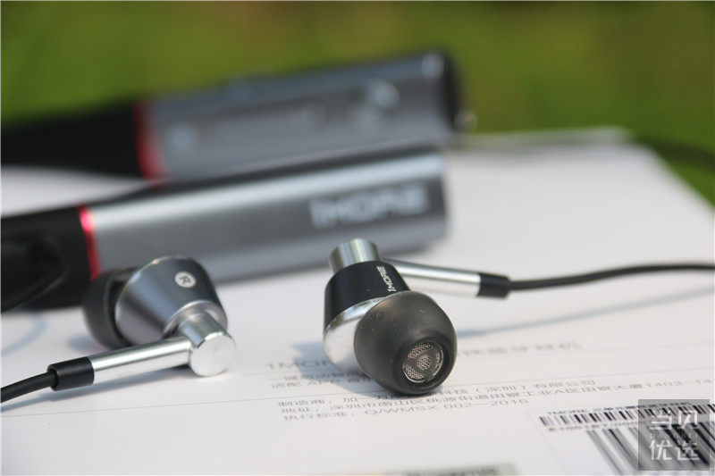 1more蓝牙无线耳机使用方法,1more无线蓝牙耳机使用方法