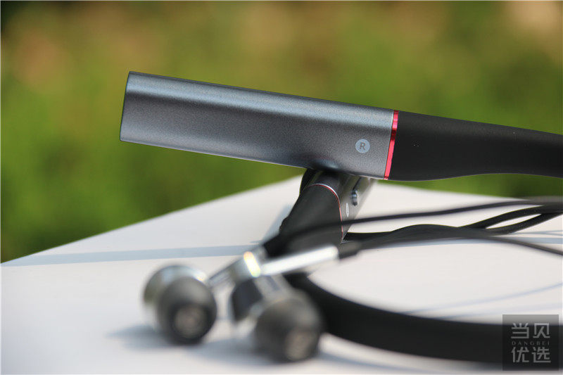 1more蓝牙无线耳机使用方法,1more无线蓝牙耳机使用方法